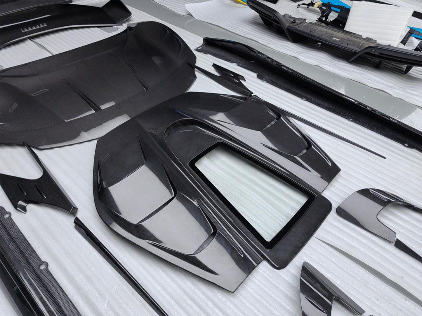 Ferrari 296 GTB Dry Carbon Aero Kit image 10