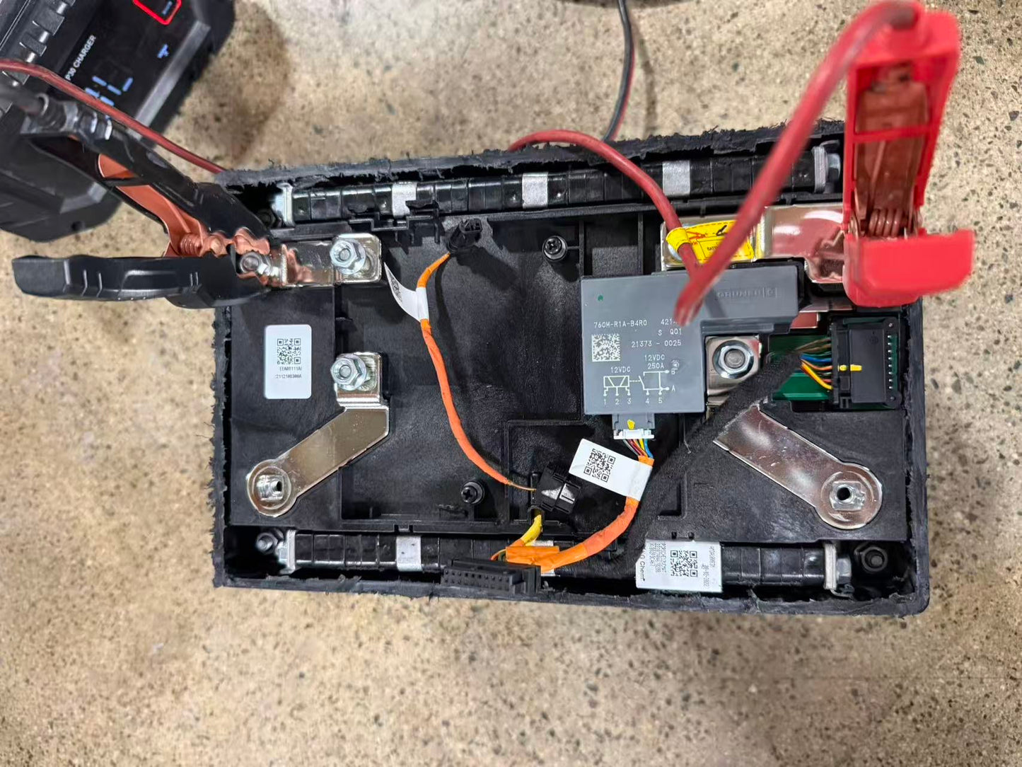 Lamborghini Control Unit for Battery Monitoring (Modified)